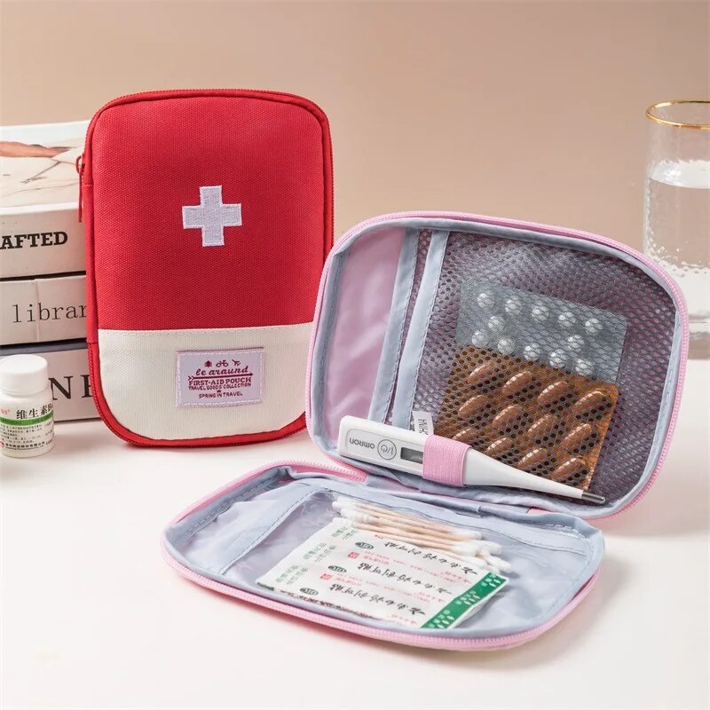 Portable Emergency First Aid K - огляд і ціна First Aid Bag Kit