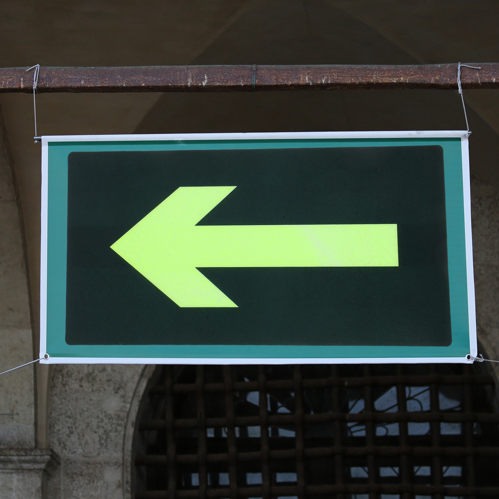 8Pcs Self Adhesive Glow Waterp - огляд і ціна Emergency Exit Sign